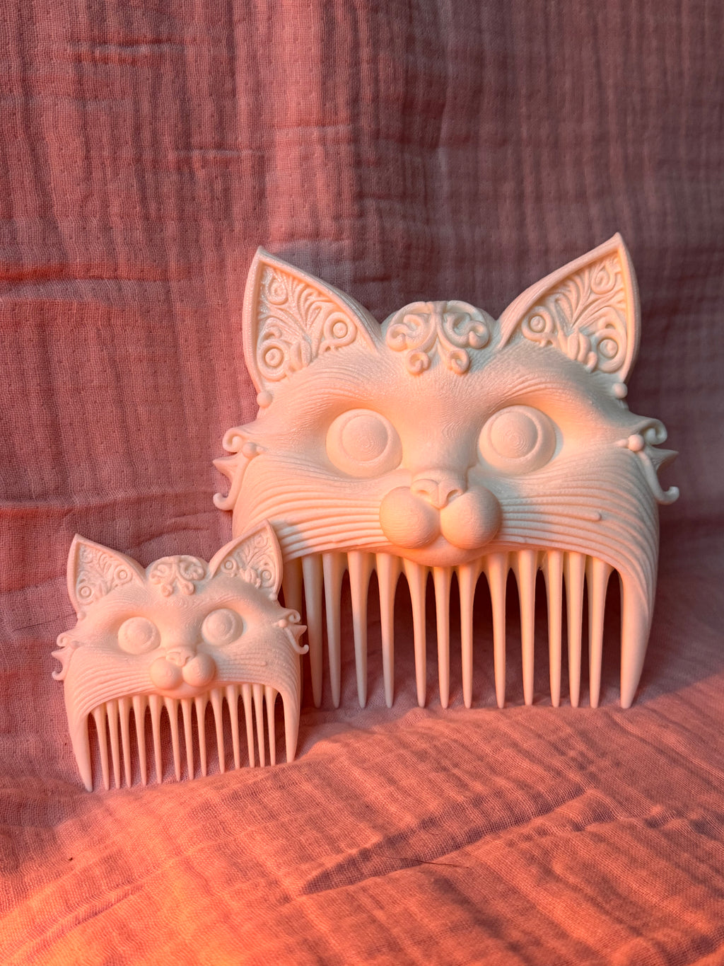 Whimsical Cat Comb L 🐱