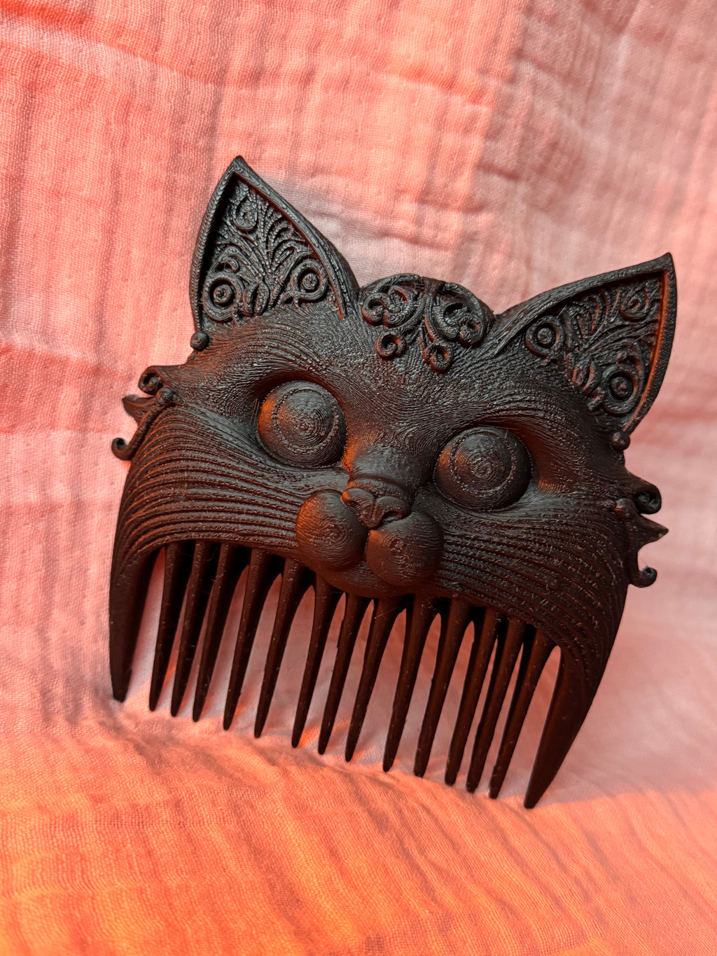 Whimsical Cat Comb S 🐱